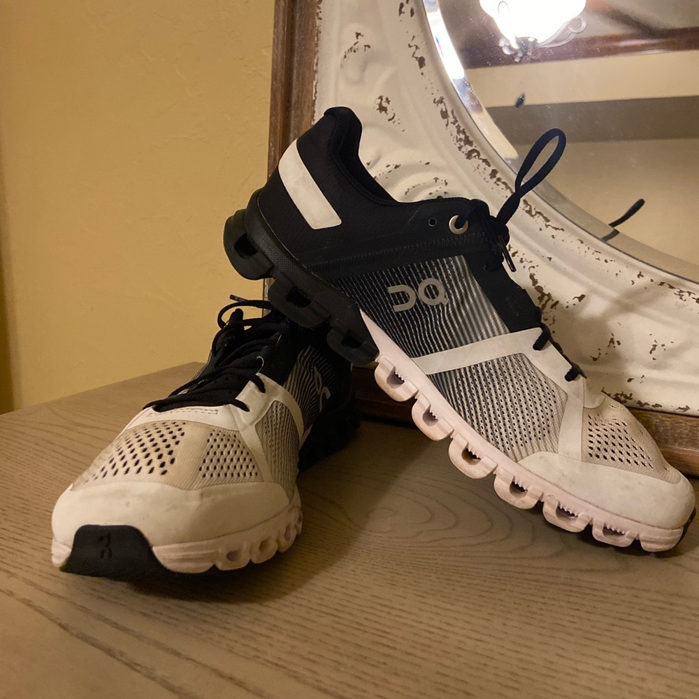 GUC Men’s On Cloudflow Running Shoe